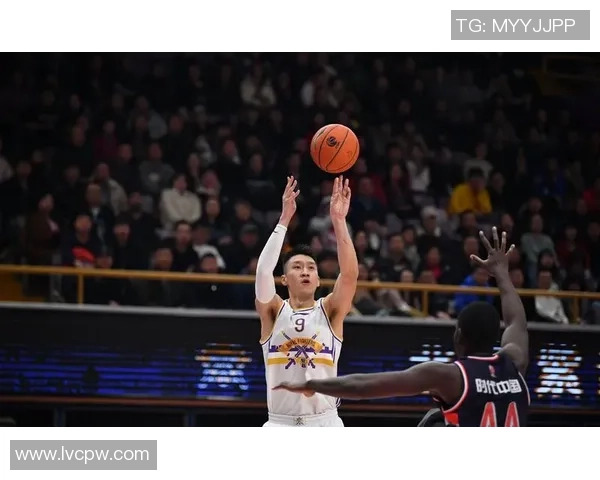 今日焦点战:灰熊迎战劲敌,激烈对决即将打响引发球迷热议 今日焦点战:灰熊迎战劲敌,激烈对决即将打响引发球迷热议