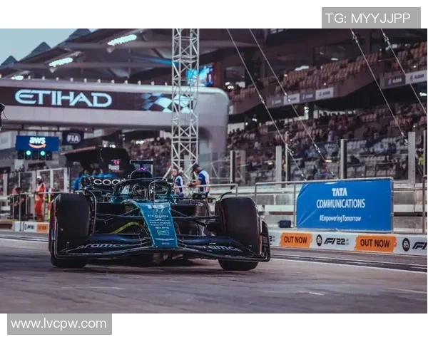 F1车手心态对赛场表现的影响与心理调节策略分析 F1车手心态对赛场表现的影响与心理调节策略分析